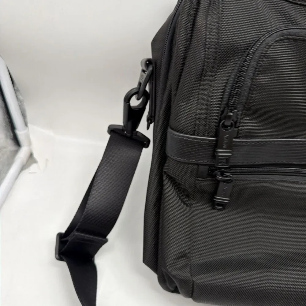 Tumi alpha expandable